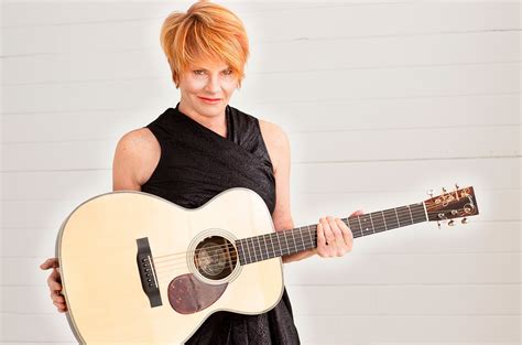 Shawn colvin - Shawn Colvin performs "Trouble" on her custom Collings C100.More about the C100: http://bit.ly/2lD6uddPlease visit: https://shawncolvin.com/